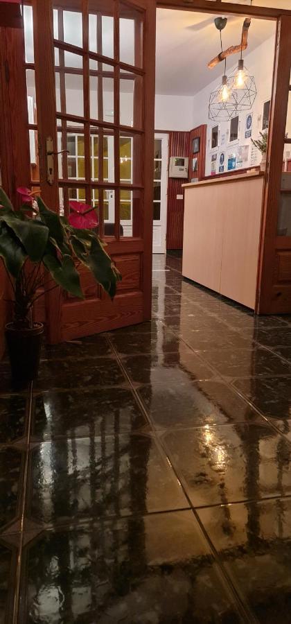 Escuela Apartment *